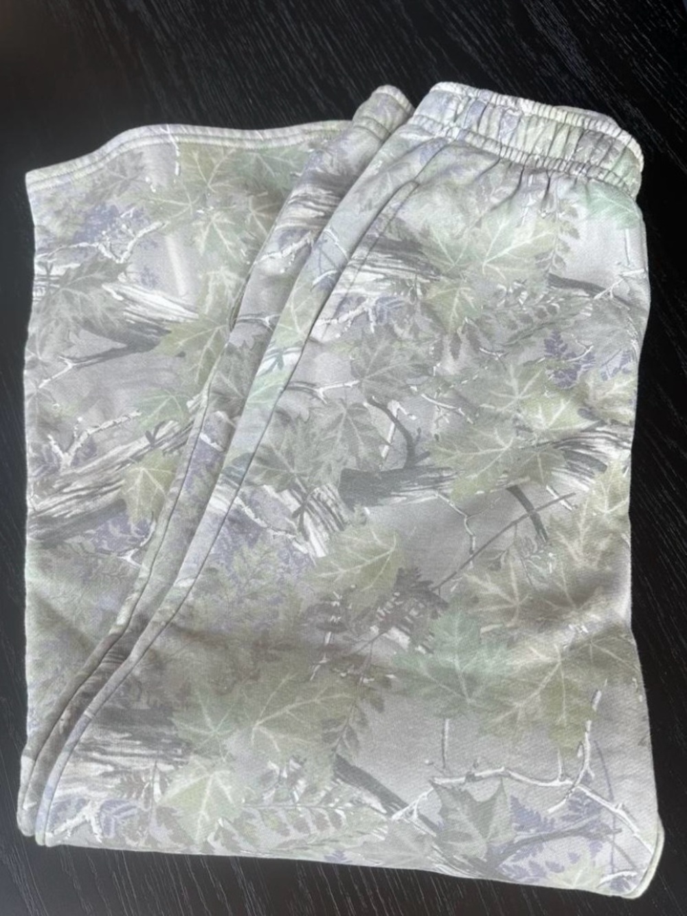 PacSun Kids Camouflage Leaf Print Joggers - Gray & Green